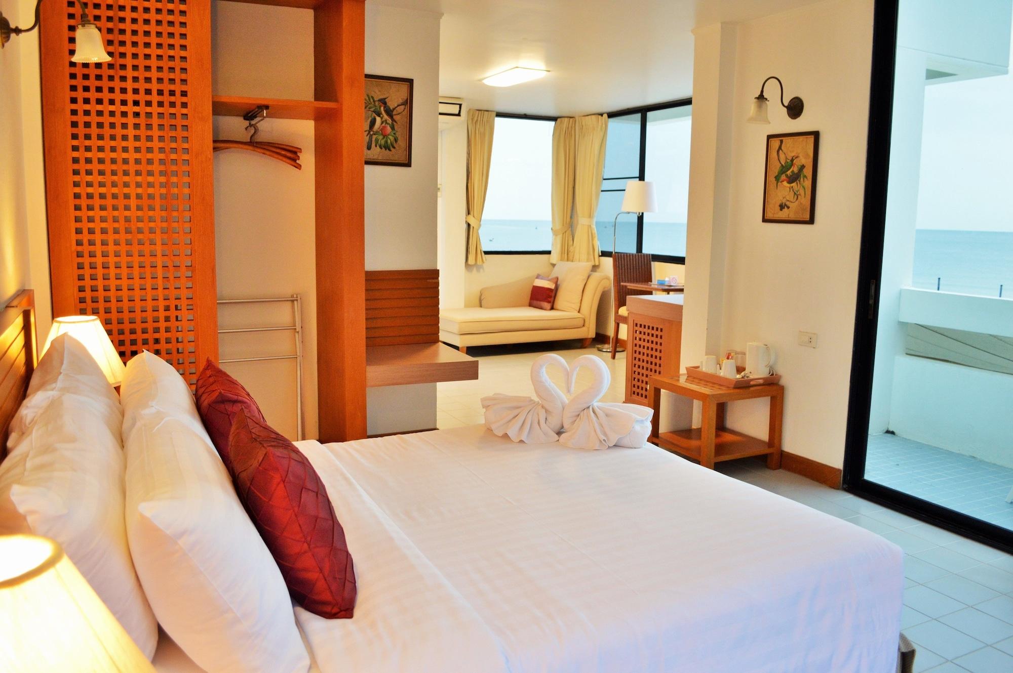 Nern Chalet Beachfront Hotel Huahin Kültér fotó