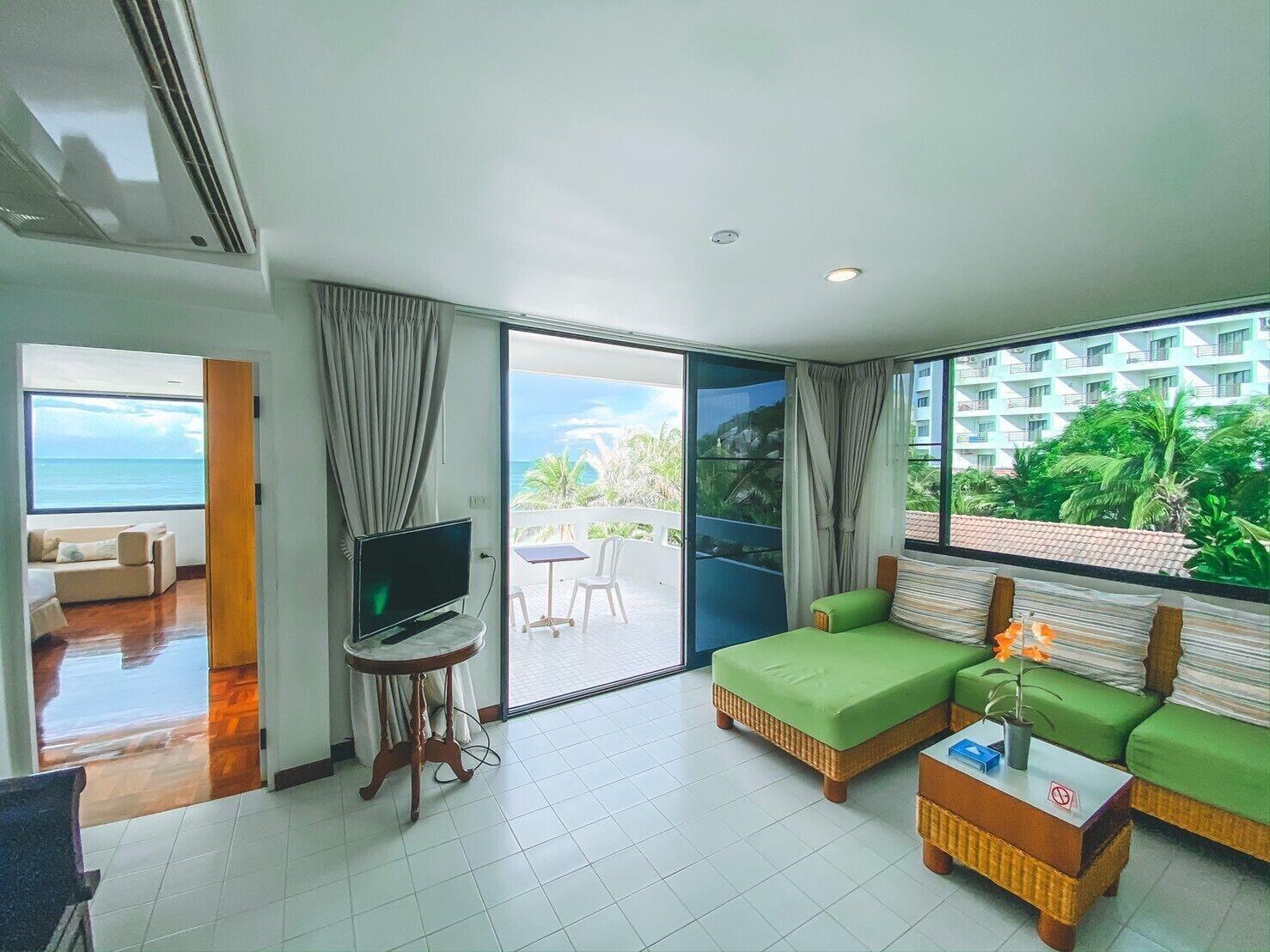 Nern Chalet Beachfront Hotel Huahin Kültér fotó