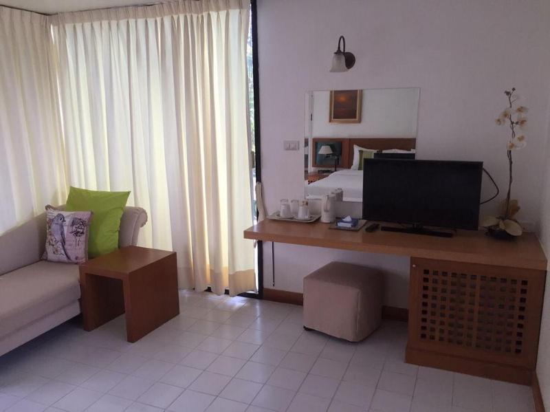 Nern Chalet Beachfront Hotel Huahin Kültér fotó
