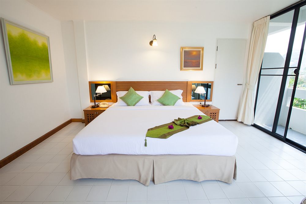 Nern Chalet Beachfront Hotel Huahin Kültér fotó