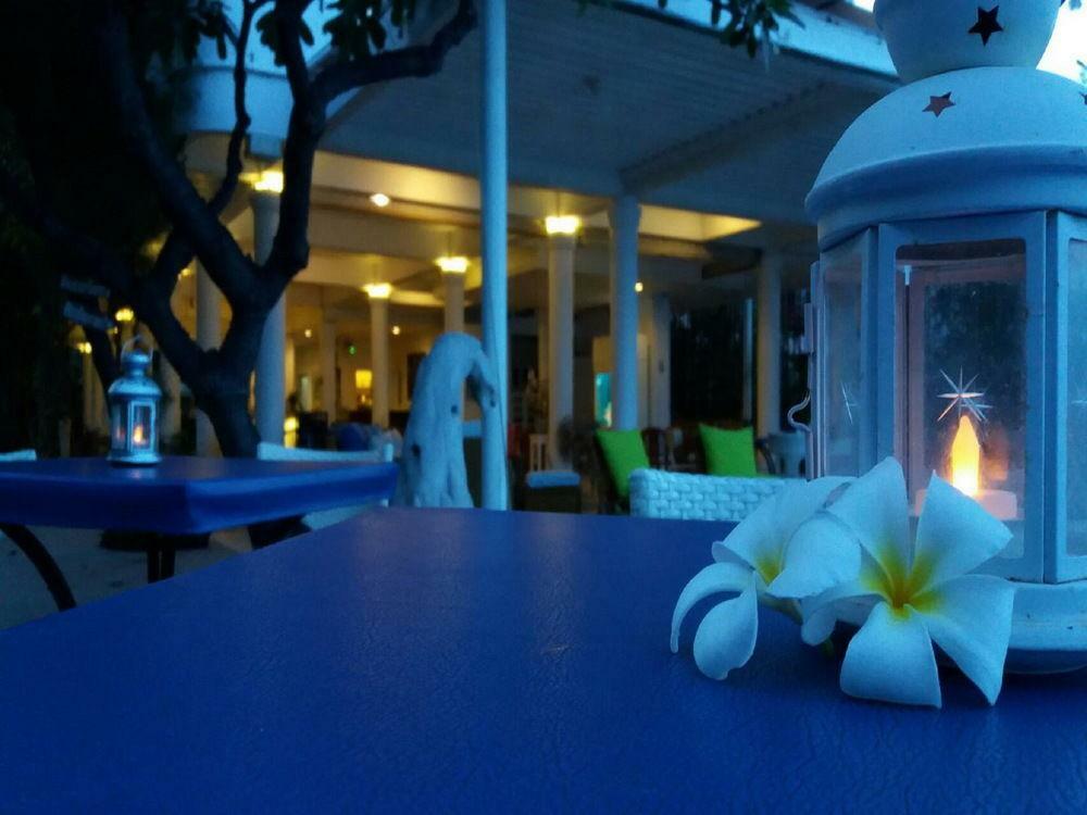 Nern Chalet Beachfront Hotel Huahin Kültér fotó